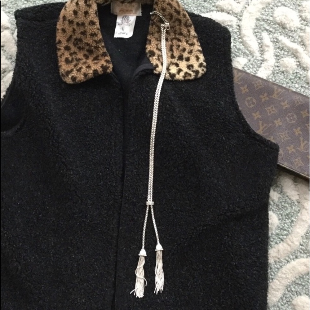 🐳TASSEL SILVER NECKLACE beautiful 🎄 Preppy, new, no tag🐳